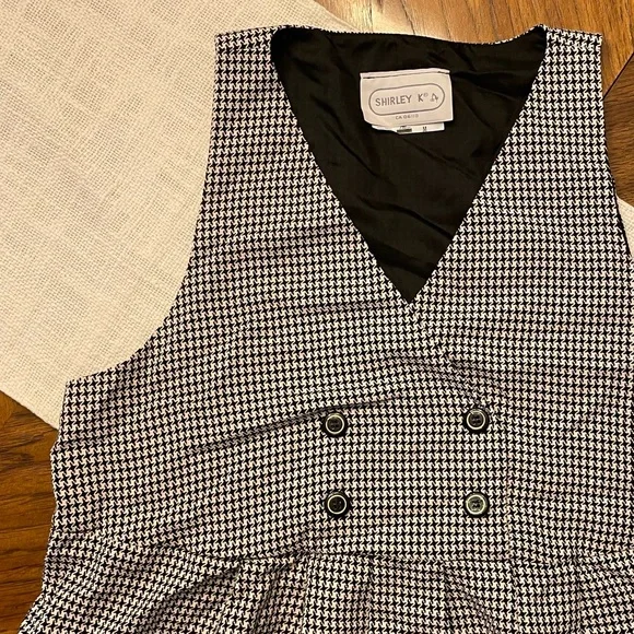 HOUNDSTOOTH SLEEVELESS MAXI DRESS
BY SHIRLEY K M - Picture 3 of 6